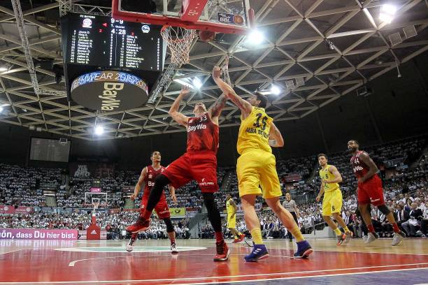 詹姆斯与塔 詹姆斯与塔