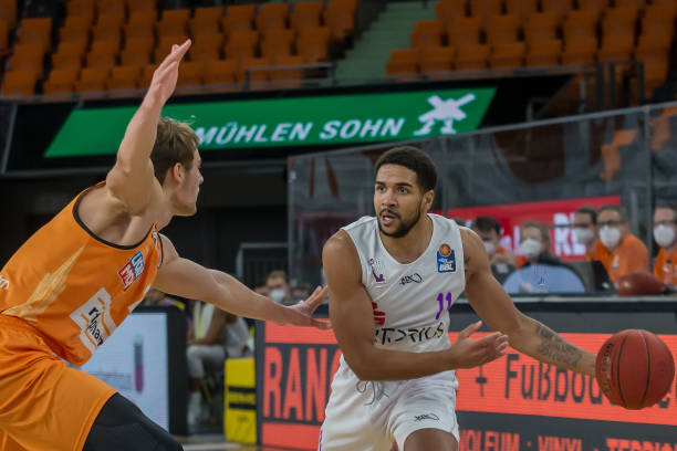 他的到来不 他的到来不