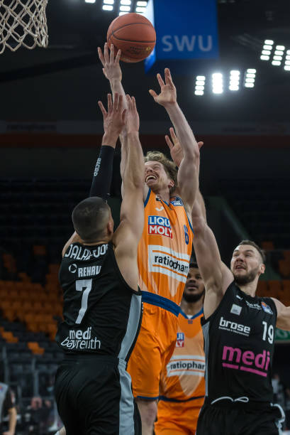 谓中规中矩 谓中规中矩