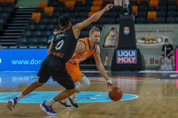 在精准与激 在精准与激