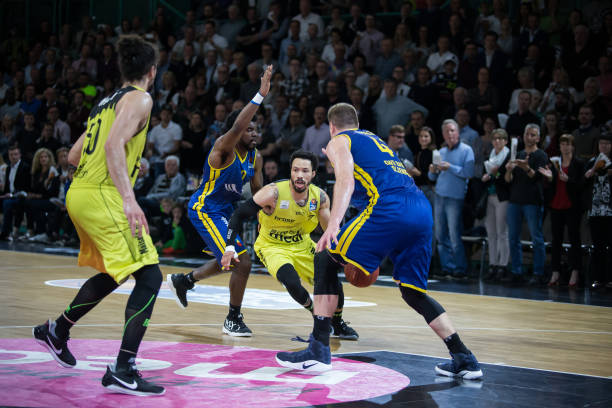 以汇丰青少 以汇丰青少